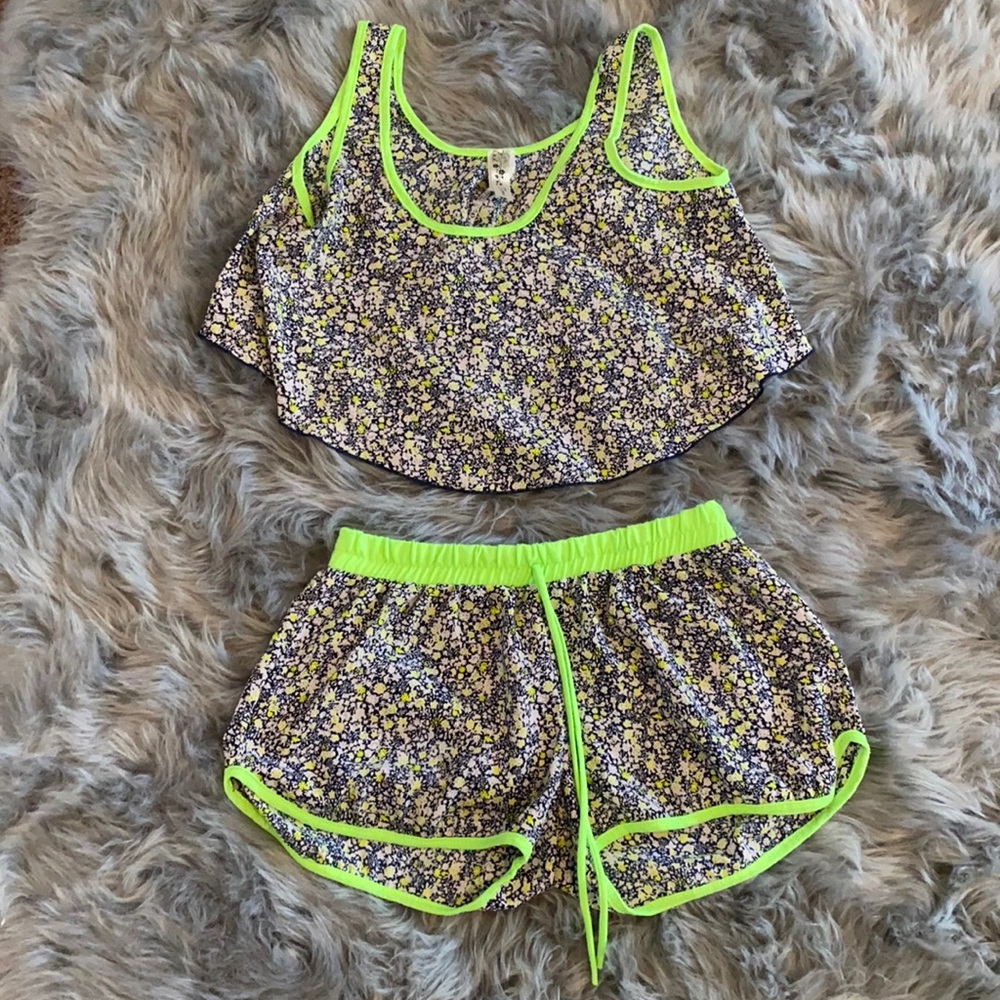 2 piece short set with crop top